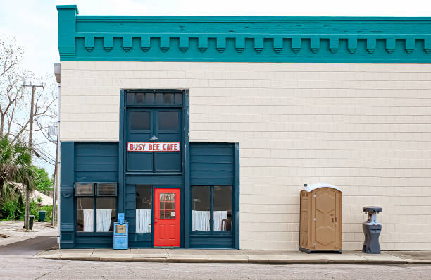 Best Portable toilet rental cost  in Elk City, OK